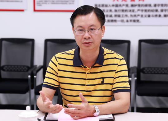 張波簡歷：梧州城投集團董事長張波，曾任梧州市財政局副局長，岑溪市委常委、常務(wù)副市長